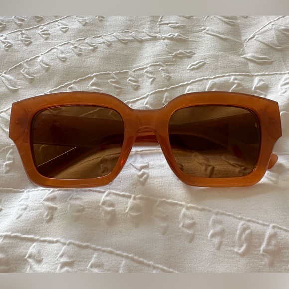 Princess Polly Dutton Sunnies in Brown - Picture 5 of 7